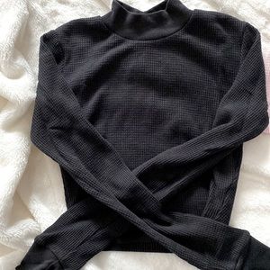 TNA mockneck cropped black waffleknit top XS